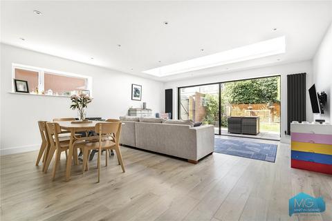 undefined, Beverley Close, London, N21