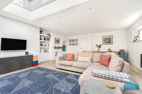 undefined, Beverley Close, London, N21
