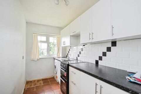 1 bedroom flat for sale, Bishops Lane, Robertsbridge, East Sussex, TN32