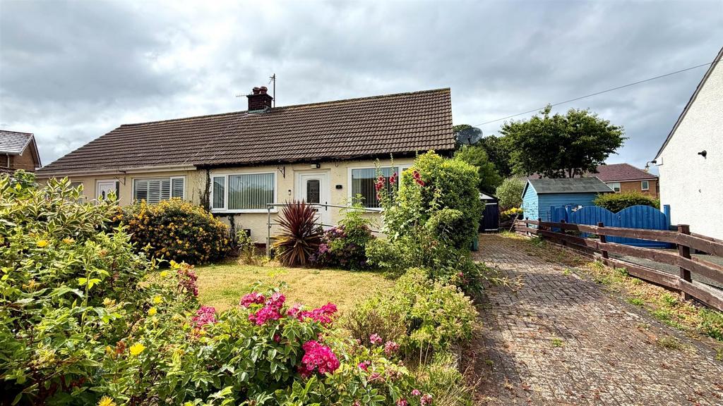 1 bedroom semi-detached bungalow for sale