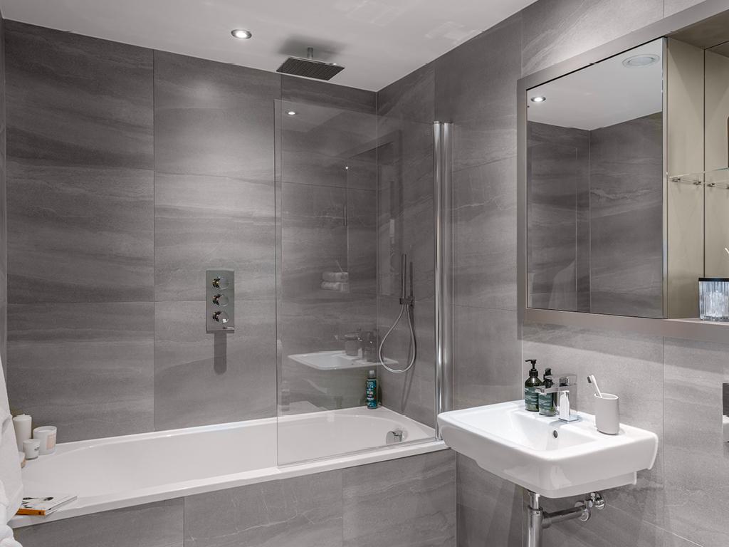 Apartment in Birmingham, West Midlands - View 4