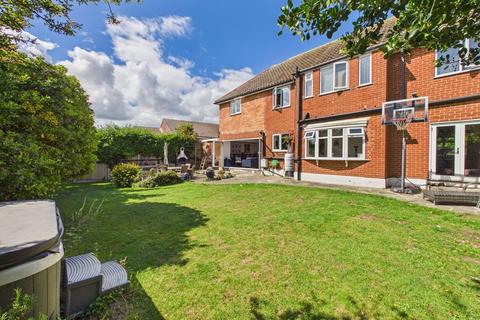 4 bedroom detached house for sale, North Foreland Road, Broadstairs, CT10