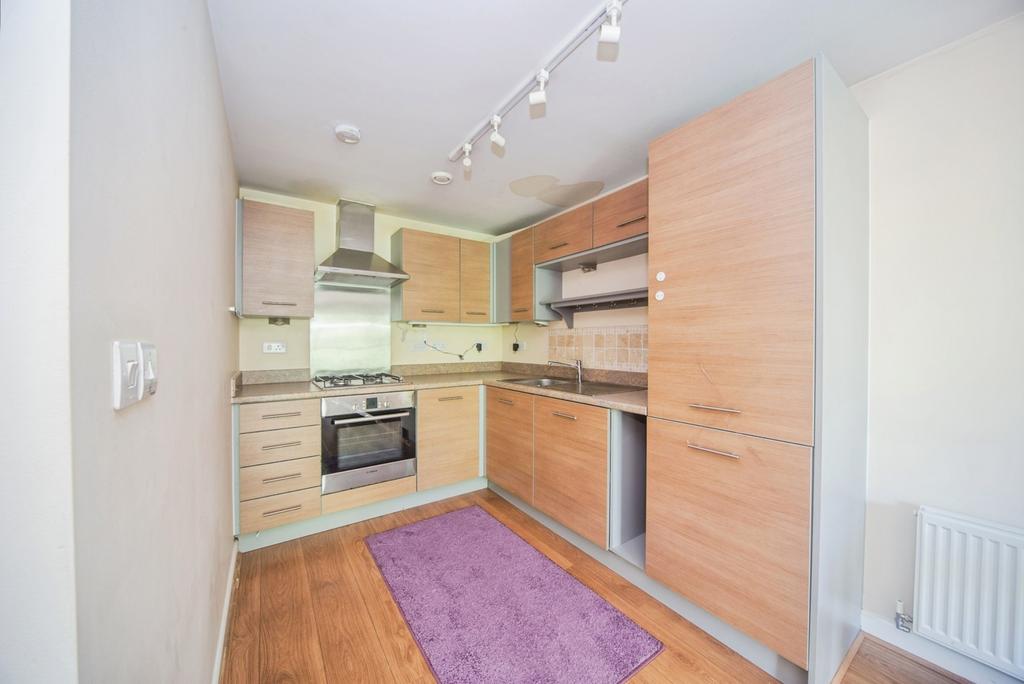 Apartment in Southampton - View 3