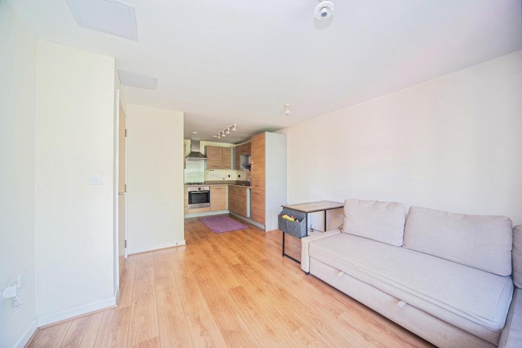 Apartment in Southampton - View 4