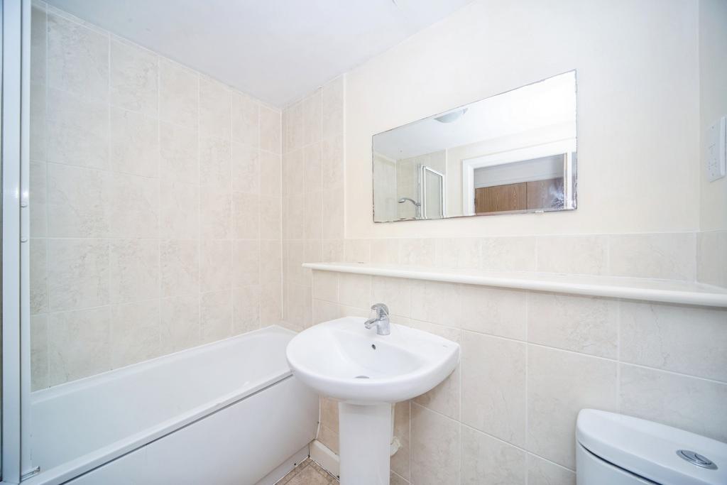 Apartment in Southampton - More