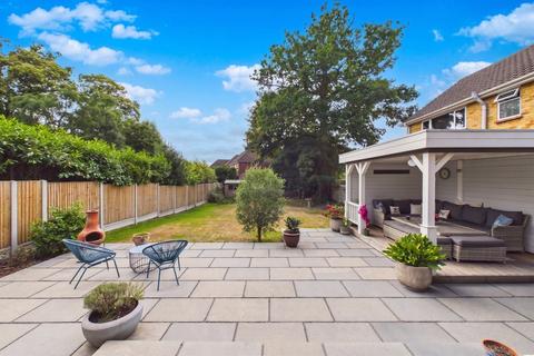 4 bedroom detached house for sale, Farnborough Road, Farnborough, Hampshire, GU14