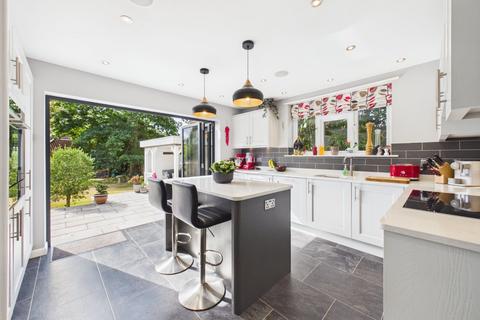 4 bedroom detached house for sale, Farnborough Road, Farnborough, Hampshire, GU14