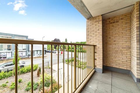 2 bedroom flat for sale, Newtown Road, Henley-on-Thames, Oxfordshire, RG9