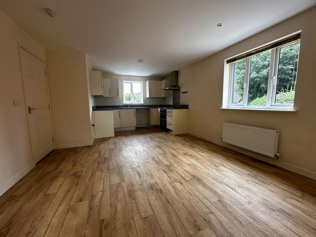 2 bedroom ground floor flat to rent