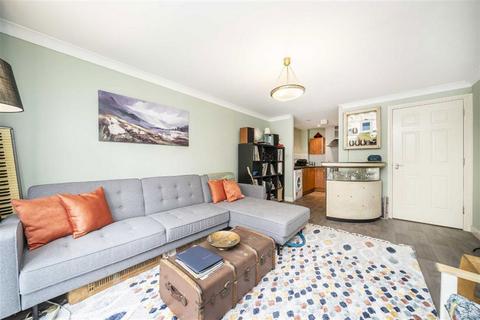 1 bedroom flat for sale, Candle Street, London E1