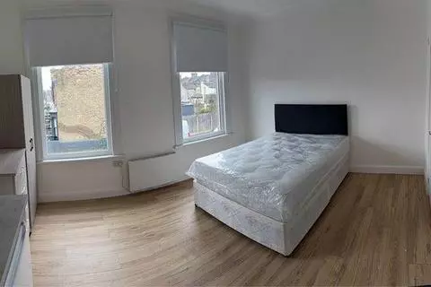 Studio to rent - Widok 2