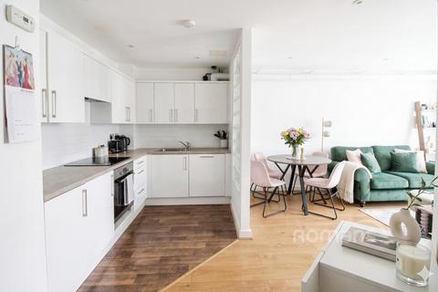 2 bedroom apartment for sale, Heathcote Road, Camberley, Surrey