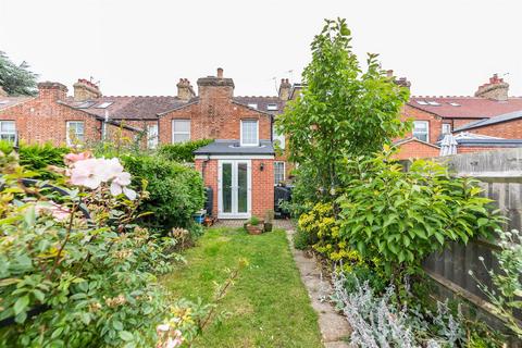 3 bedroom terraced house to rent, Newport Terrace, Bicester