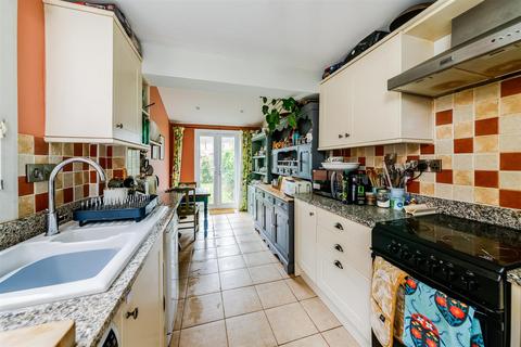3 bedroom terraced house to rent, Newport Terrace, Bicester