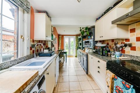 3 bedroom terraced house to rent, Newport Terrace, Bicester