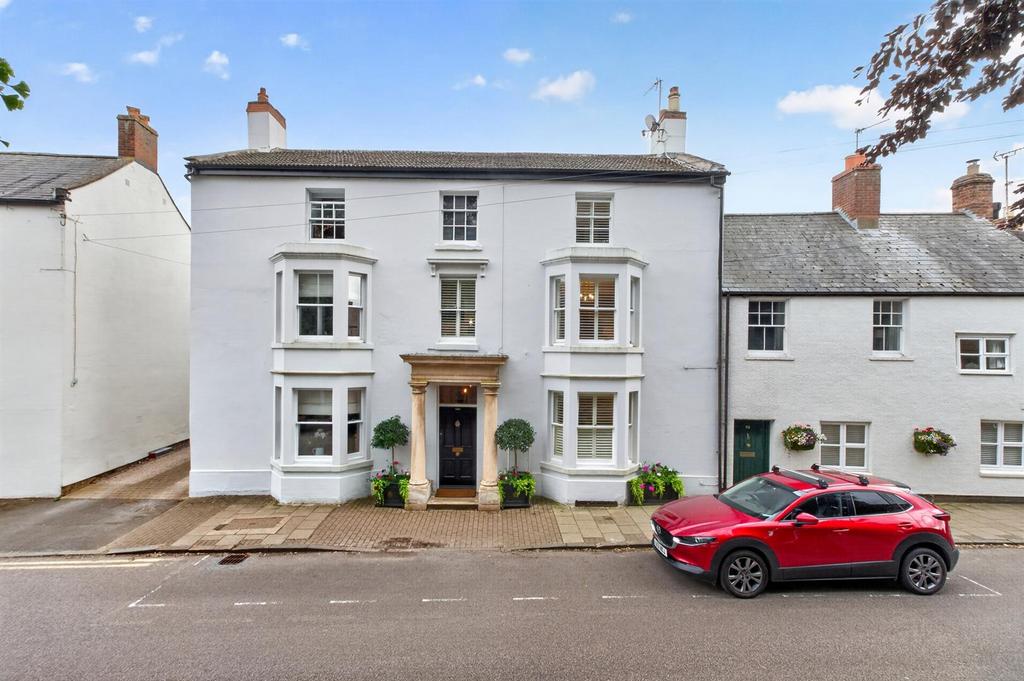 4 bedroom townhouse for sale