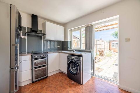 2 bedroom terraced house for sale, Waterbeach Road, Slough SL1