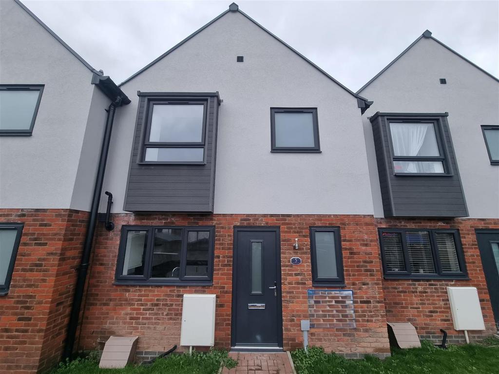 3 bedroom terraced house to rent