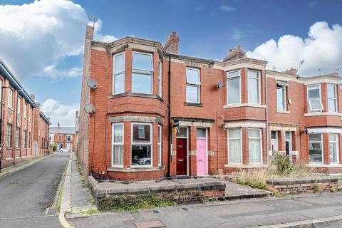 2 bedroom ground floor flat for sale, Trewhitt Road, Heaton, Newcastle Upon Tyne