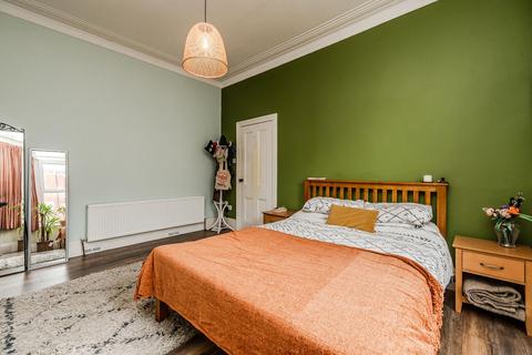 2 bedroom ground floor flat for sale, Trewhitt Road, Heaton, Newcastle Upon Tyne