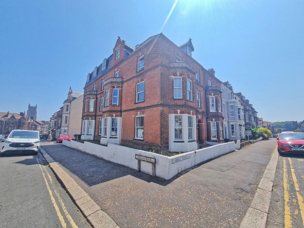 2 bedroom ground floor flat to rent