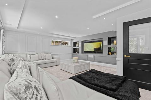 5 bedroom detached house for sale, Sunning Avenue, Ascot