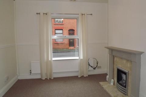 2 bedroom house to rent, Huxley Street, Northwich, CW8