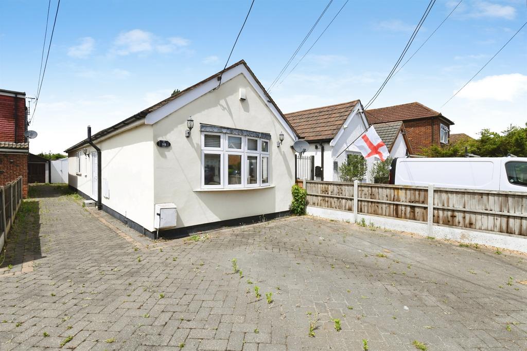 Betterton Road, Rainham - View 2