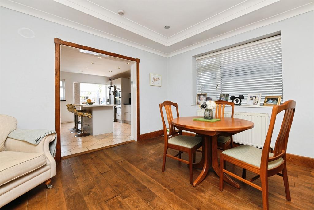 Betterton Road, Rainham - View 4