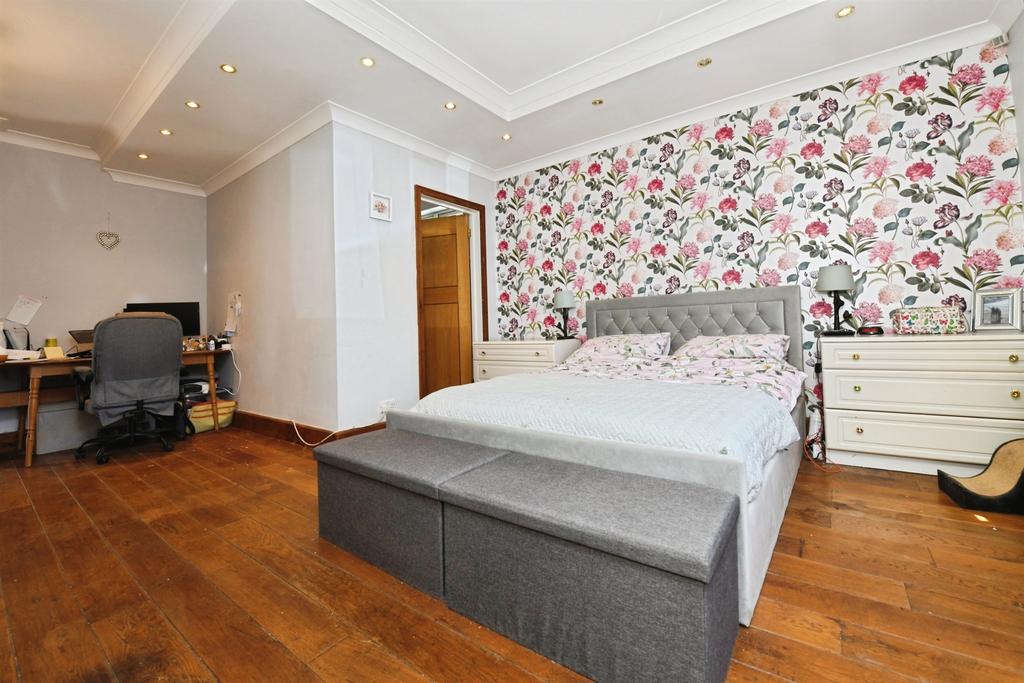 Betterton Road, Rainham - More