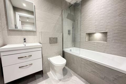 Studio to rent, Streamside House, Cowley Business Park, UB8