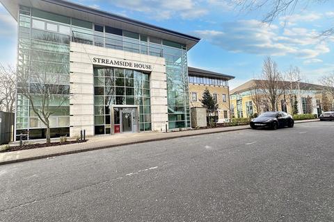 Studio to rent, Streamside House, Cowley Business Park, UB8