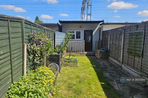 2 bedroom terraced house to rent, Sparsholt Road, Barking, IG11
