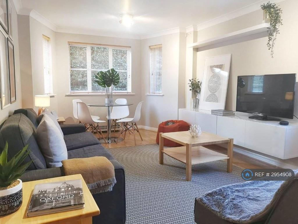 Apartment in Oxford, City Centre - View 3