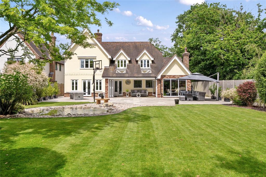 5 bedroom detached house for sale