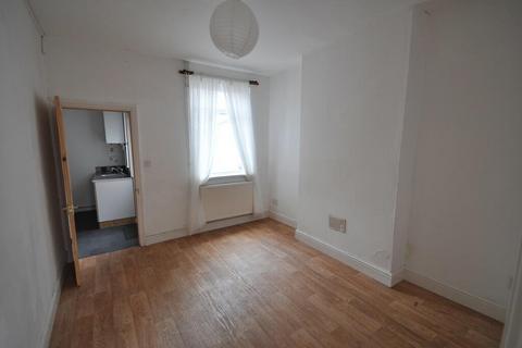 2 bedroom terraced house to rent, Woods Lane, Burton-on-Trent, Staffordshire, DE15
