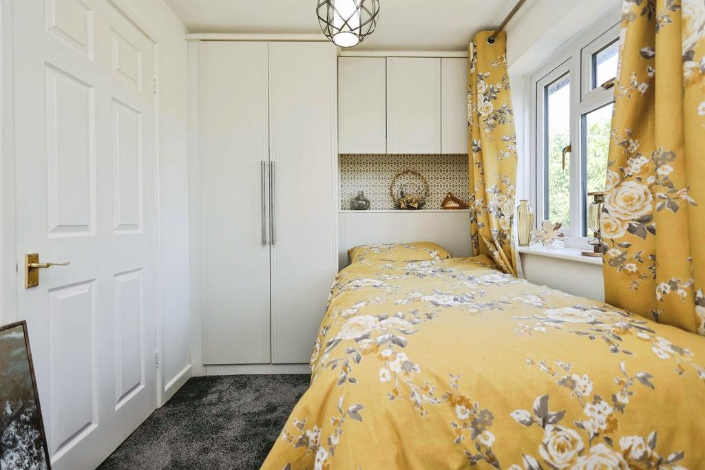 Apartment in Birmingham, Lyndon Green - More