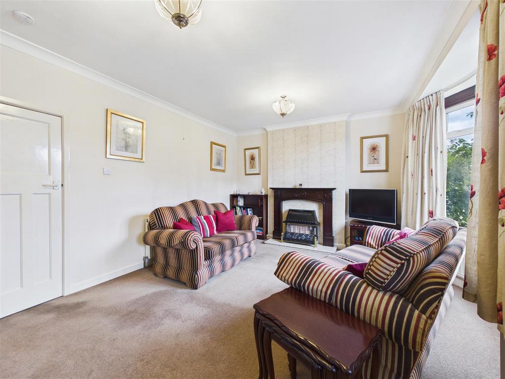 House in North East Derbyshire, Holmesdale, Dronfield - View 3
