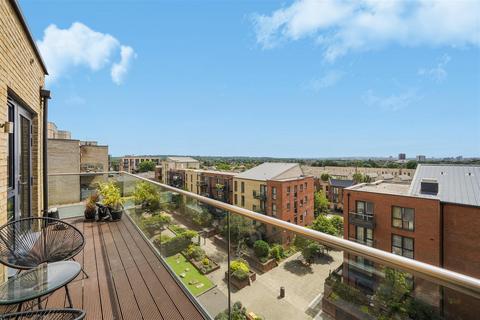 2 bedroom flat to rent, Brannigan Way, Edgware