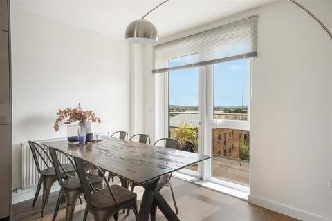 2 bedroom flat to rent, Brannigan Way, Edgware