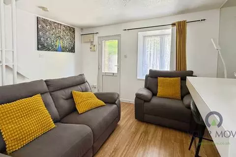 1 bedroom house to rent - View 2