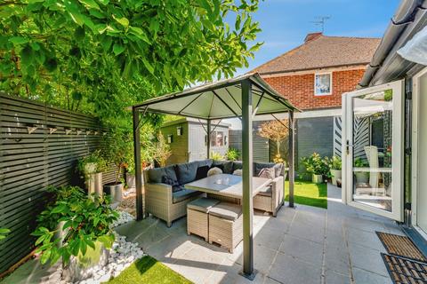 2 bedroom detached bungalow for sale, Perrylands, Charlwood, Horley