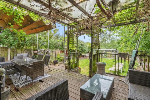 4 bedroom detached house for sale, London Road, WICKFORD, Essex, SS12