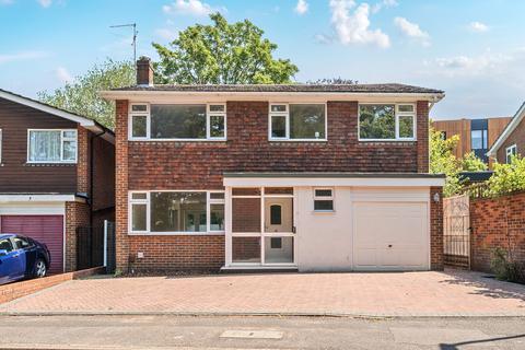 Cedar Close, Epsom, KT17