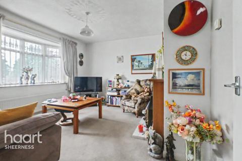 3 bedroom end of terrace house for sale, Swanstree Avenue, Sittingbourne