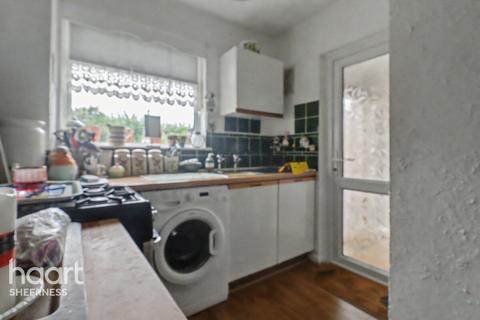 3 bedroom end of terrace house for sale, Swanstree Avenue, Sittingbourne