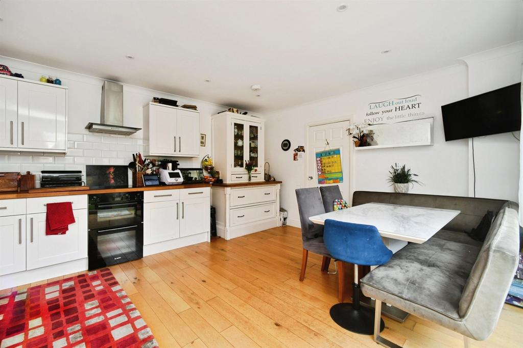 House in Brighton, Withdean - View 2
