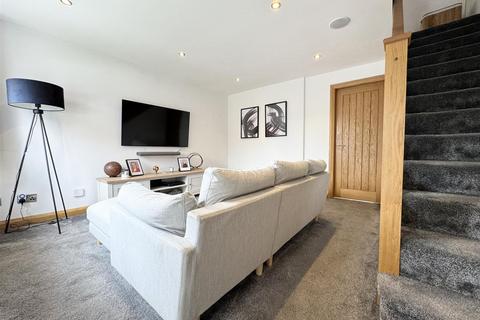 3 bedroom terraced house for sale, Woodlands Drive, Skelmanthorpe, Huddersfield, HD8 9DB