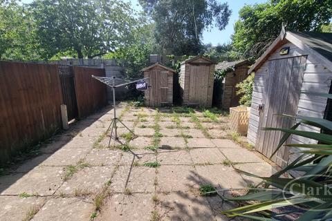 undefined, Queens Park, Cromer Road