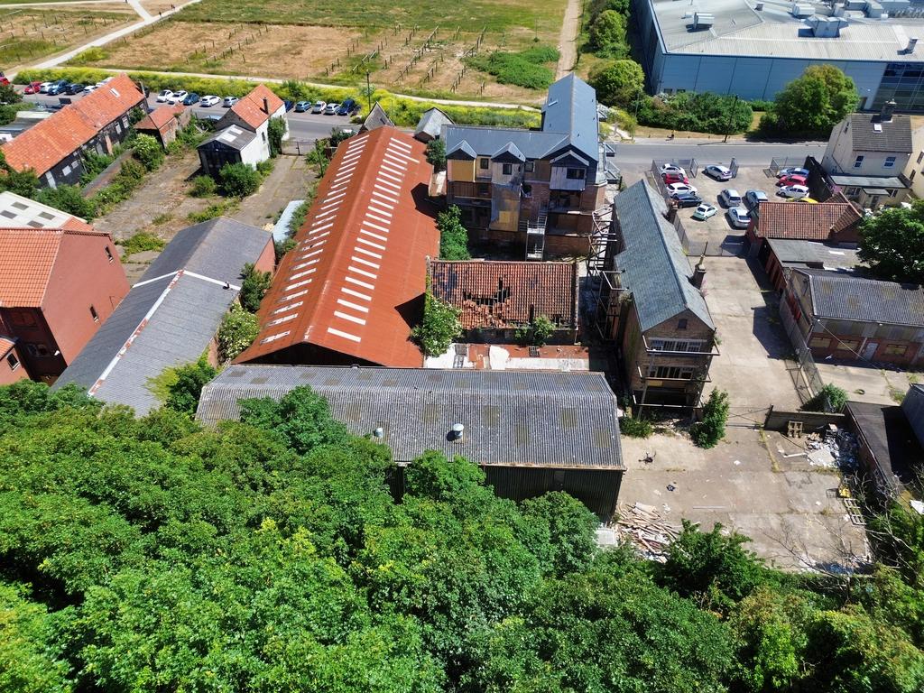 311-314 Whapload Road, Suffolk, NR32 1UL - View 3